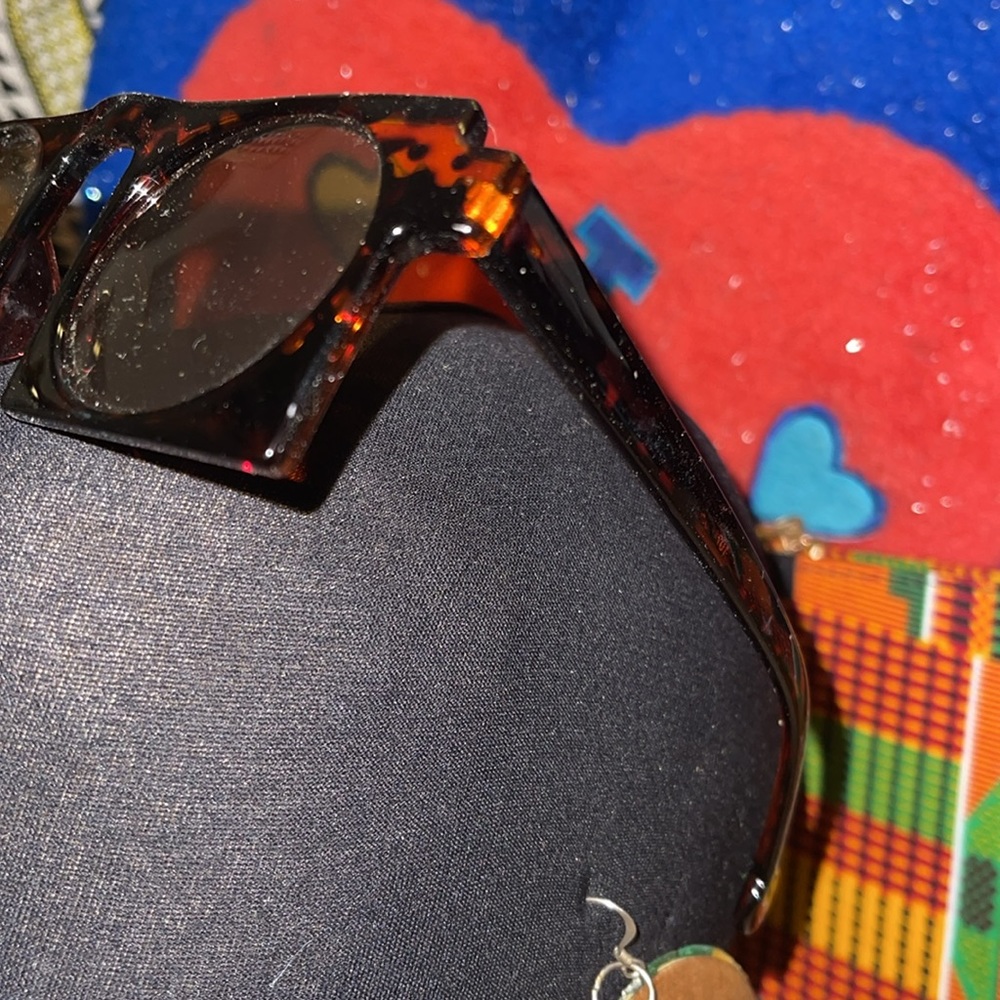 Sunglasses - Picture 3 of 3